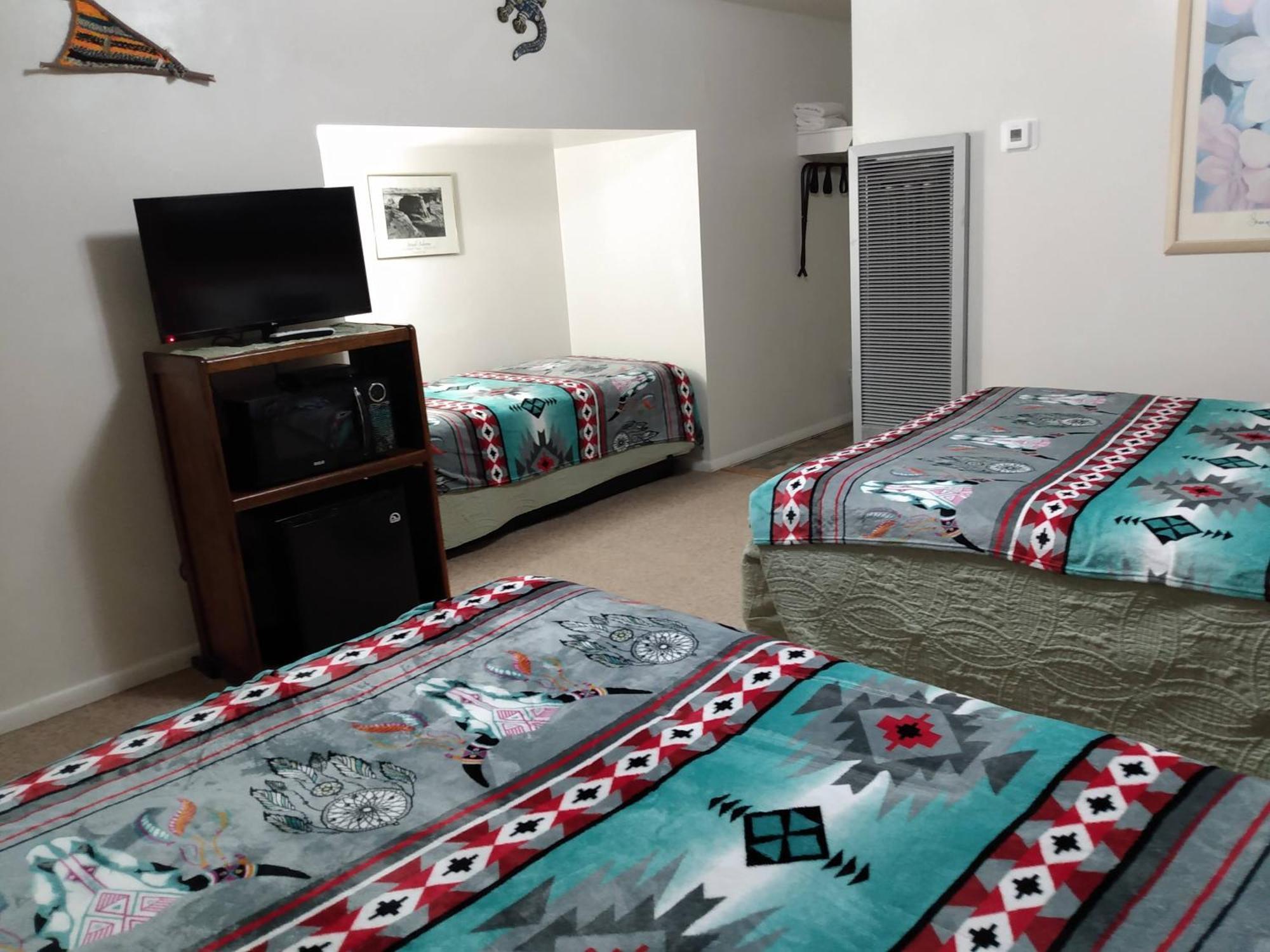 Mokee Motel บลัฟฟ์ ภายนอก รูปภาพ